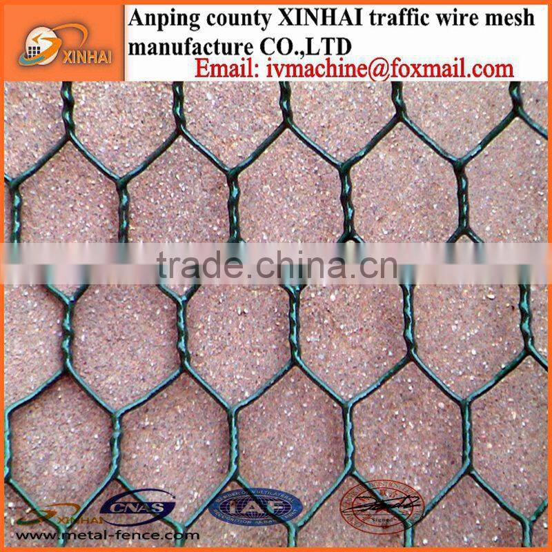 Hexagonal wire mesh barrier fencing mesh