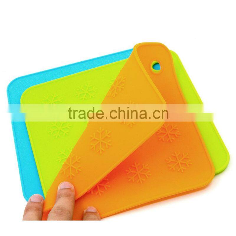 Small Smooth Angle Square Snowflake Silicone Placemat Cup Mat Place Mat