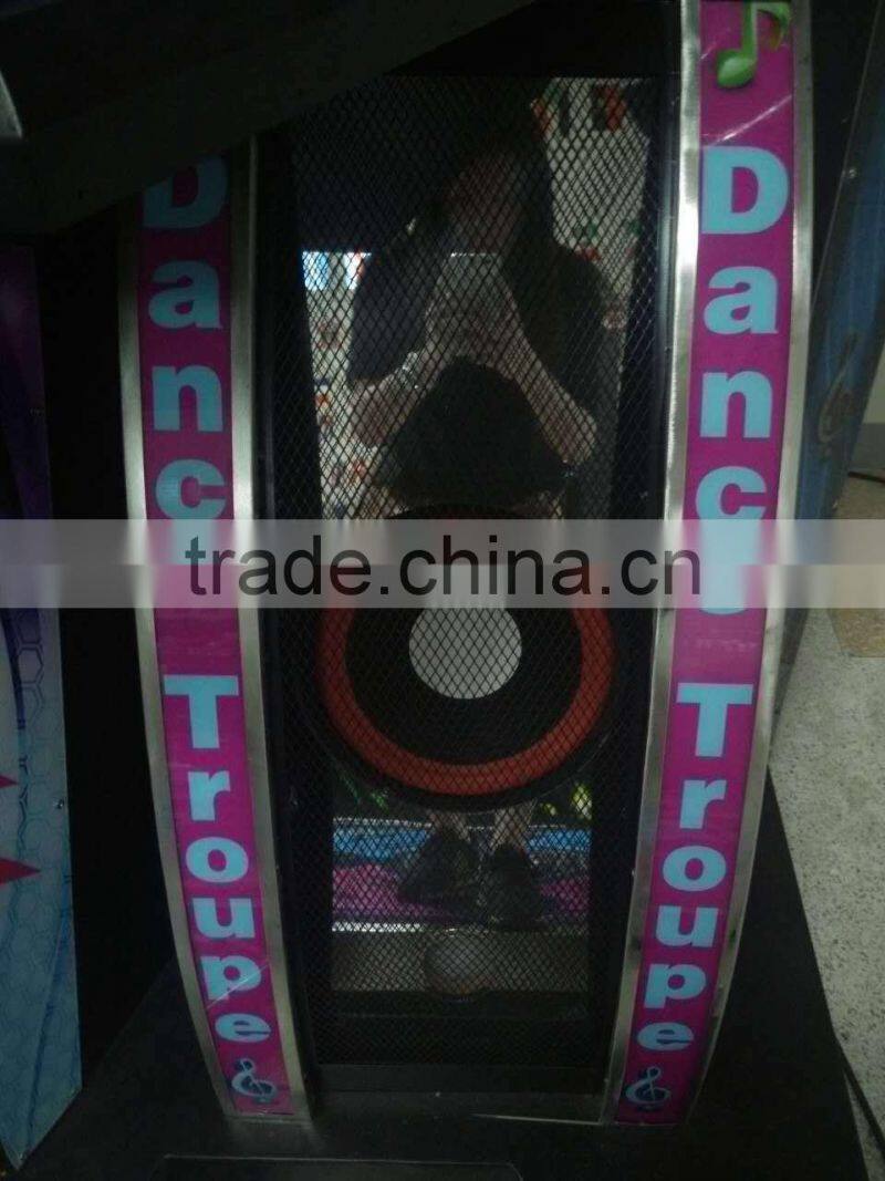 Most popular 4D dancing group arcade dancing machine for sale