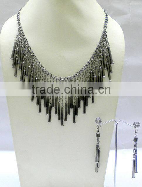 Beaded summer Pendant Necklaces