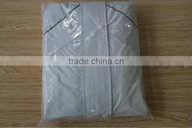 2016 High Quality Popular Waterproof Breathable Outdoor Rain Jacket (LE1800)