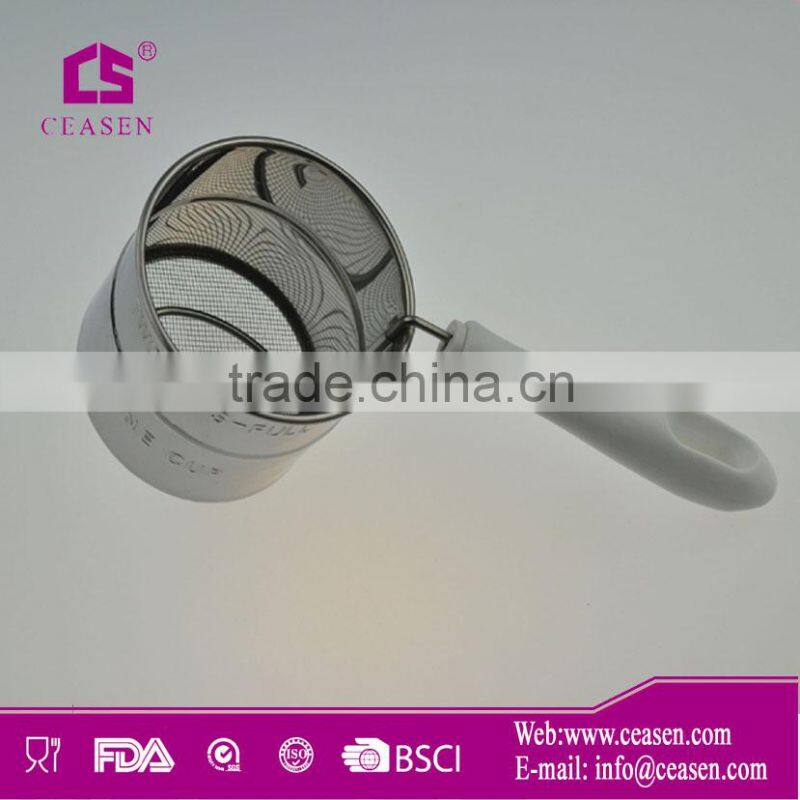 2014 Colorful plastic flour sifter