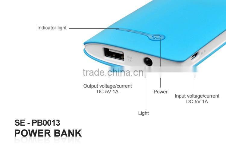Pocket Power Bank with 3000mAh capacity LED light and 4 indicator lights to fast charging