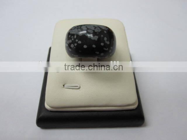 Mixed Different Fashion Style of Gemstones Rings Various Shape Gift Box