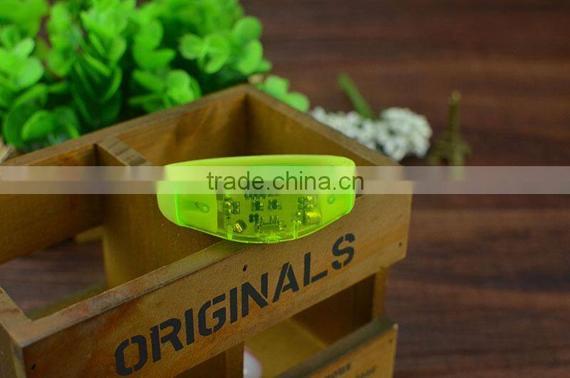 2015 factory price led flashing bracelet, remote controlled led bracelet, motion led lights bracelet