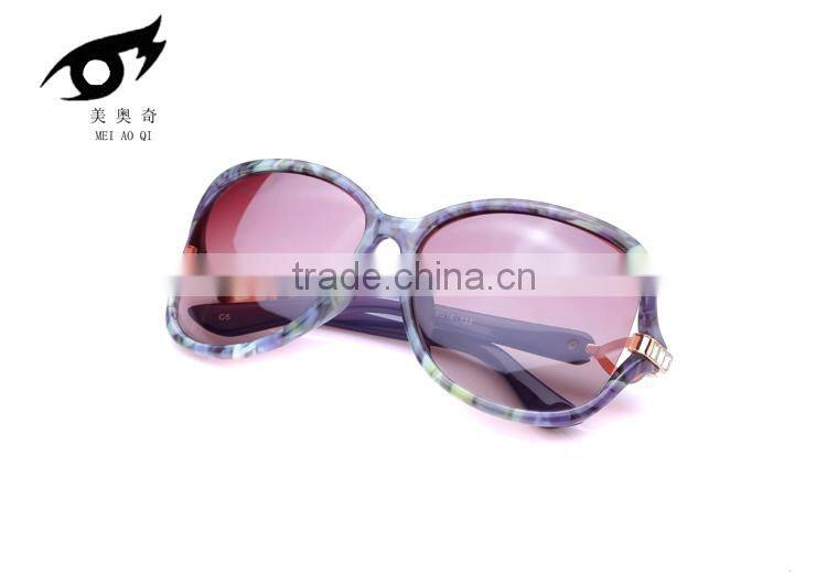 Fashionable sunglasses,glasses frame with diamond