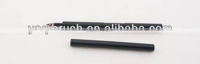 Professional retractable cosmetic lip brush red