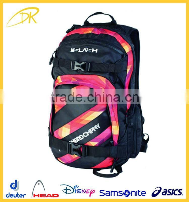 2016 Fshion Black Skateboard Backpack for Snow Skiing