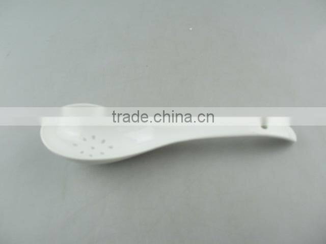 Stocklot white ceramic spoon for soup/dinner use