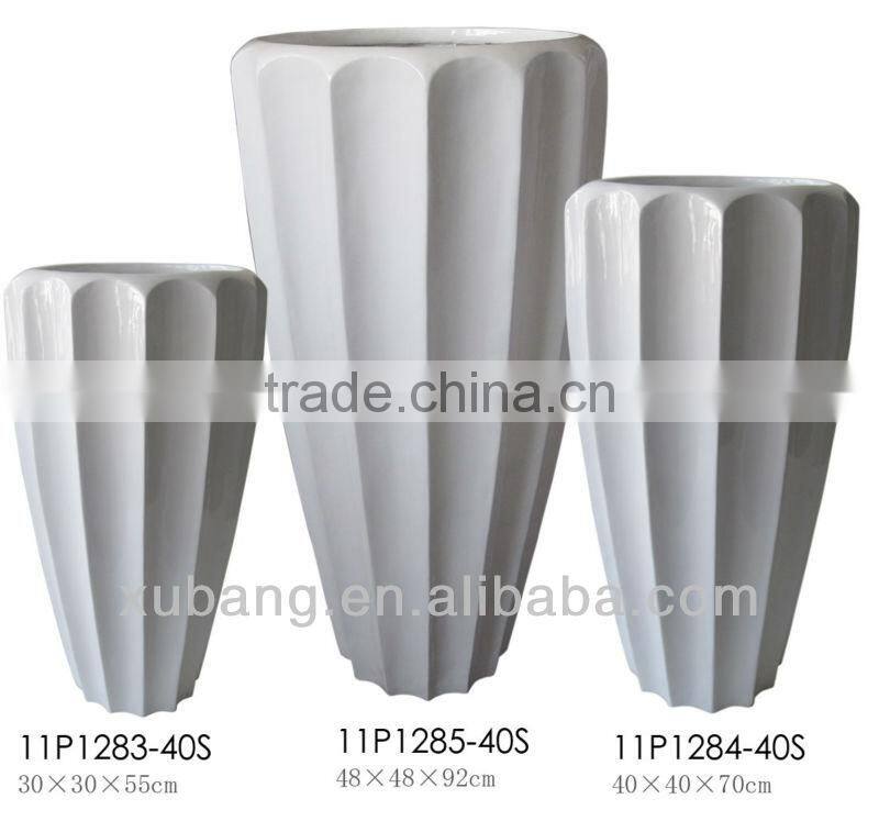 poly resin ribbed finish elegant large flower vase