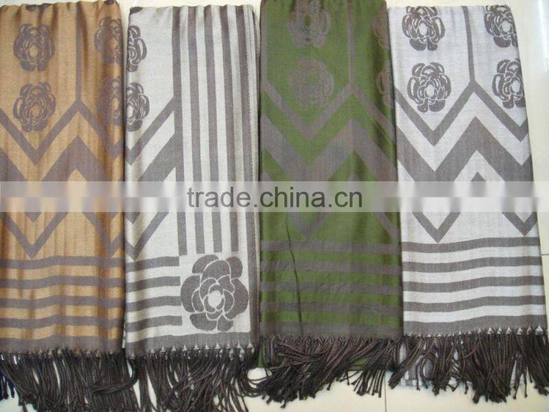 2017 Fashion lady China wholesale factory jacquard rose rayon viscose scarf