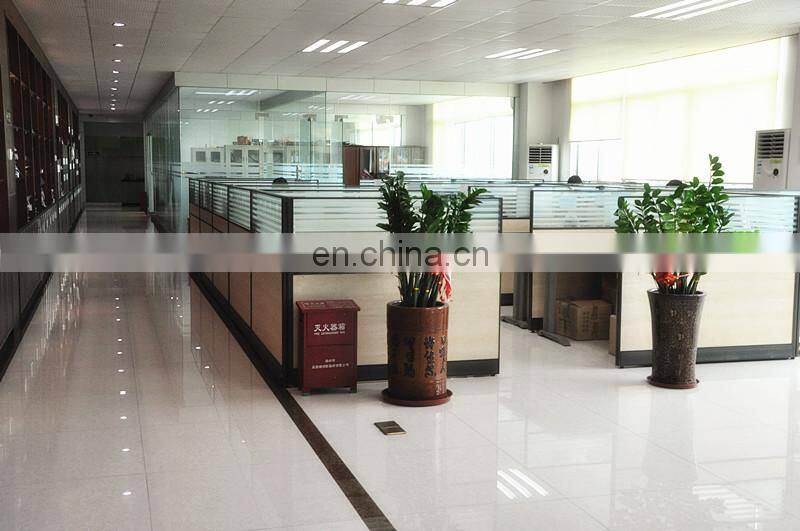 customized woven label for clothing and bags