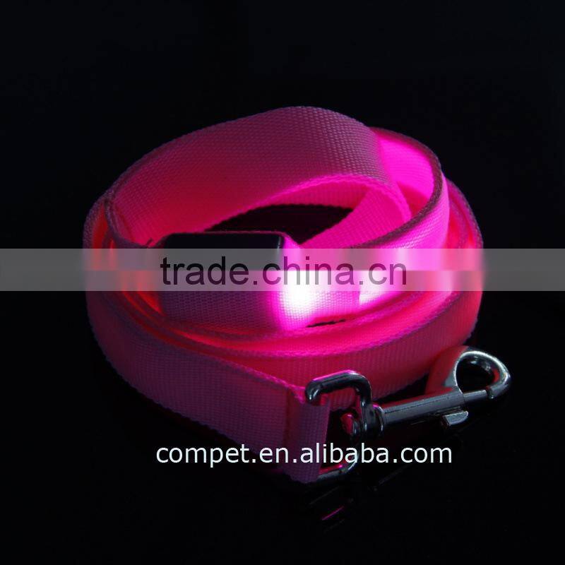 Pet Products LED Dog Leashes Lustrous Pet Hauling Ropes for Dogs