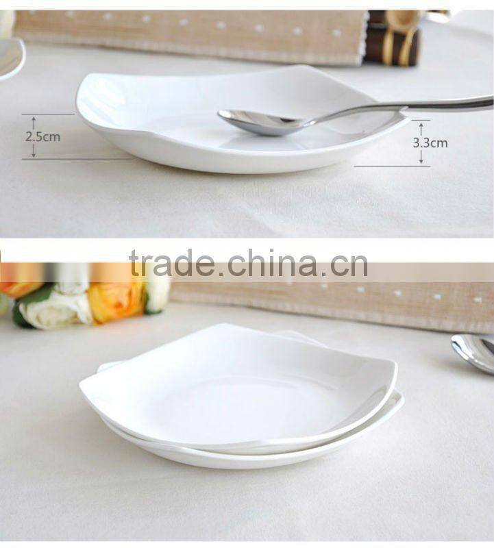 fashionable design love shape white bone china plate