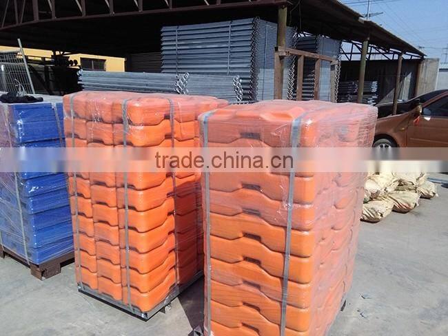 Blow/Injection Molded Temporary Fence Block with Plastic PE Material