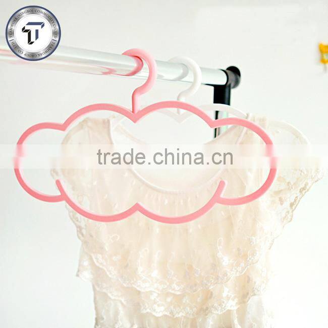 5PCS Cloud Shape hanger plastic