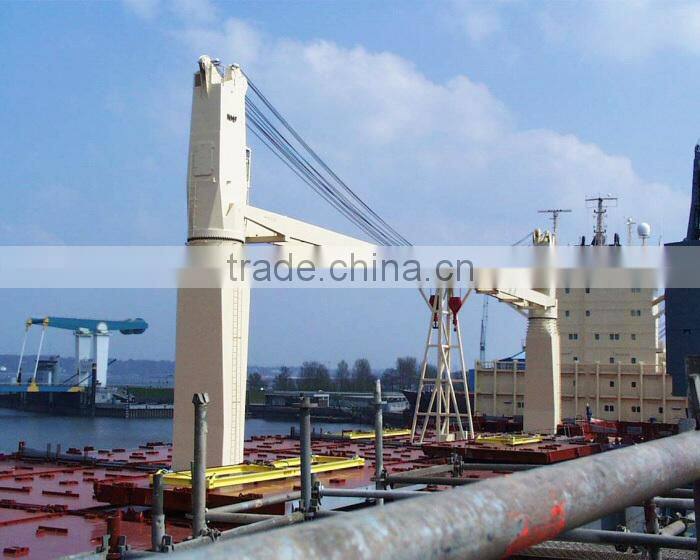 Electric and hydraulic deck crane