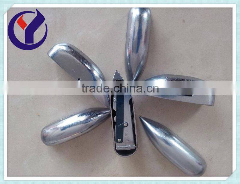 Steel shuttle for quilting embroidery machine