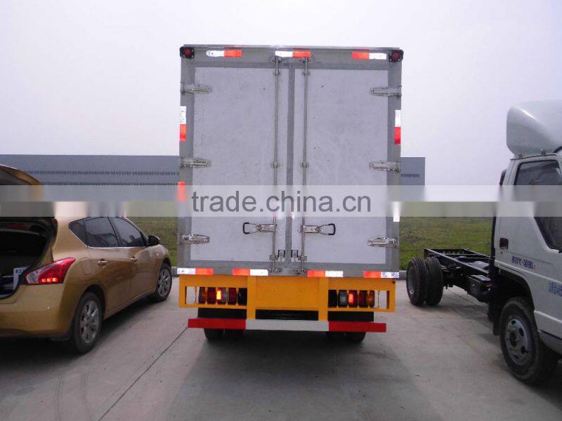 Janpan 4x2 600P freezer car