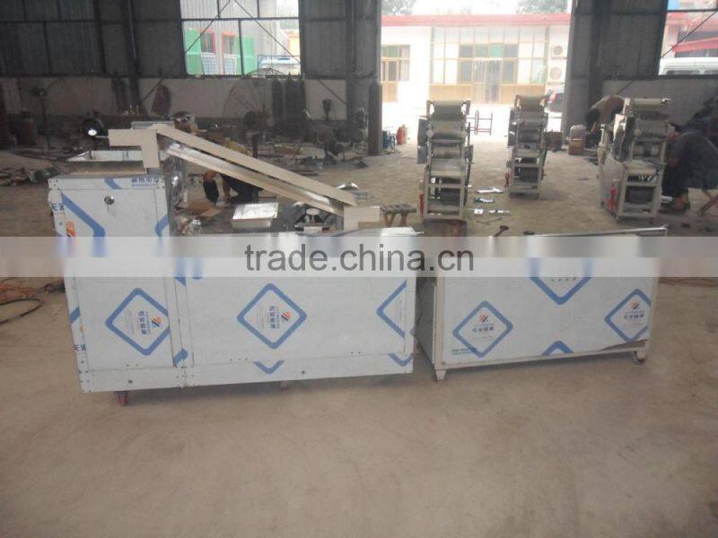 Stainless steel can be rotated pancake making machine