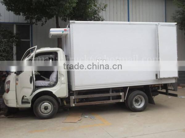 82 hp FORLAND Baorui 4*2 Mini Refrigerator Truck 2 ton