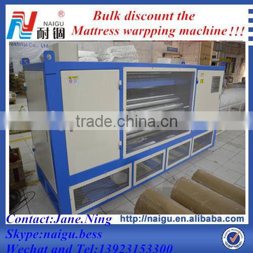 Manual mattress wrapping machine