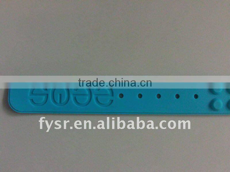 Custom design fashion silicone colorful belt for teens