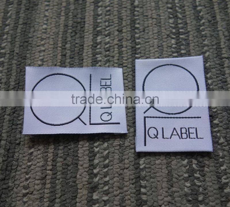 2017 high quality mitre folded high density damask woven labels