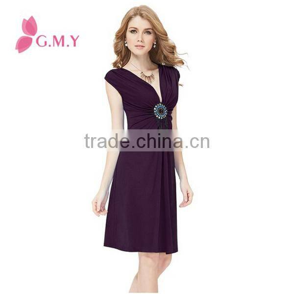 Ornamental V-neck Exquisite Flirty Elegant Kness Length Cocktail Dress