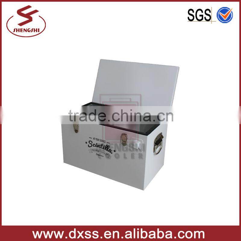 Industrial promotional wine tray with locks for beverage