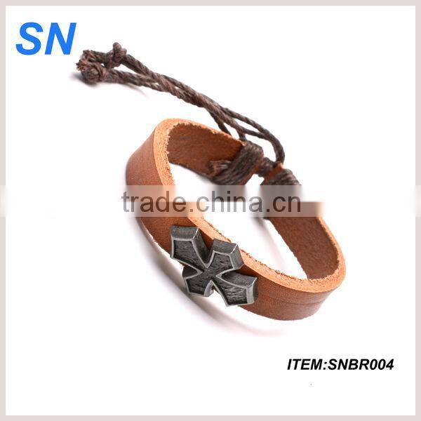 2013 fashion genuine paracord survival bracelet