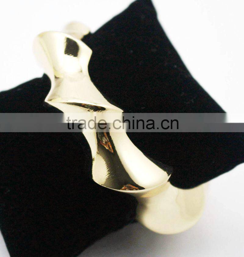China Manufactury Alloy Jewelry Bangles Gold Plated Bangle Band
