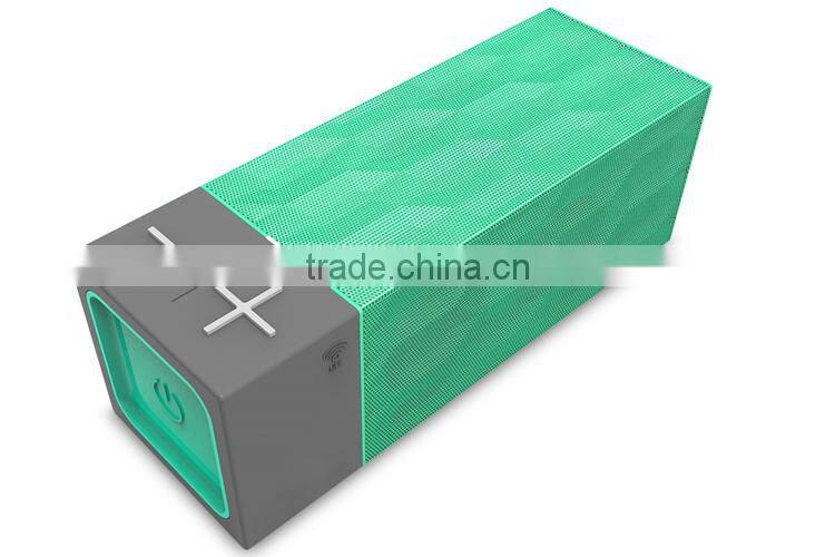 Wireless long distance hot sale bluetooth speaker with CE BQB RoHs and screen for cell phone