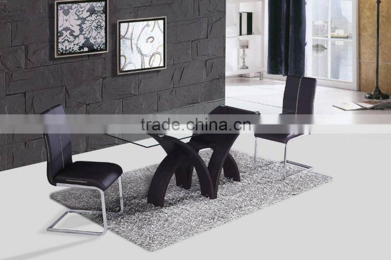 Moden glass dining table