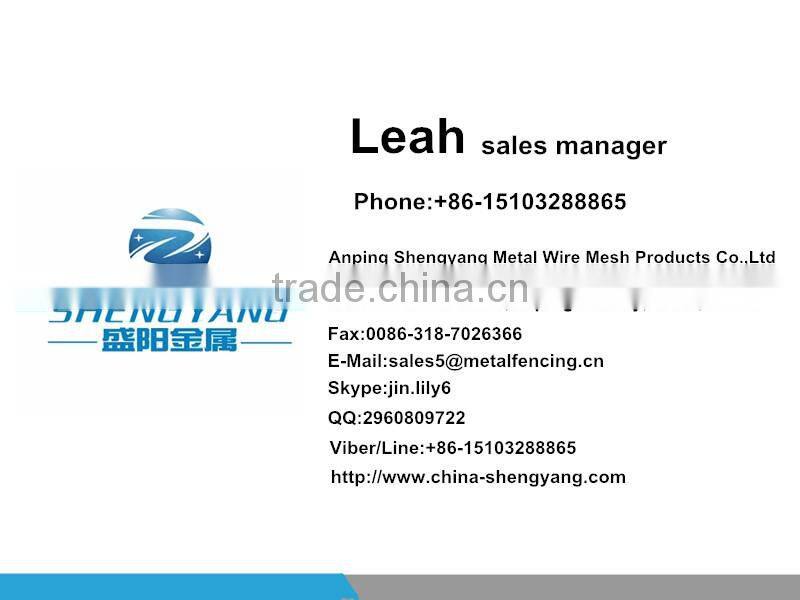 Out door orange painted crowd control for temp fence