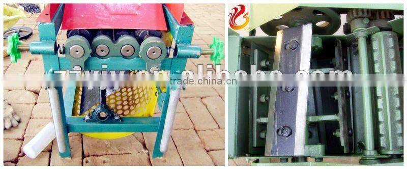 Agricultural corn husker machine