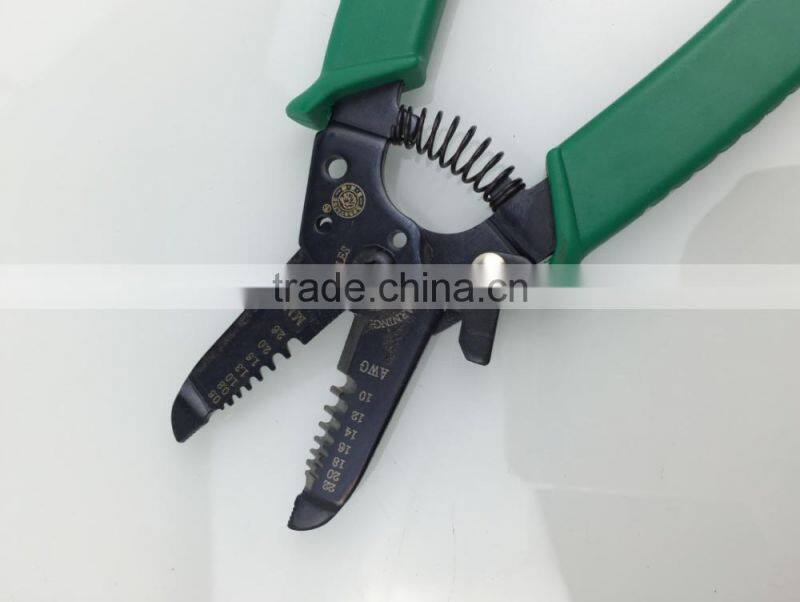 Berrylion High Carbon Steel 7 in 1 Wire Stripper cutting range from 0.6-2.6mm wire stripper
