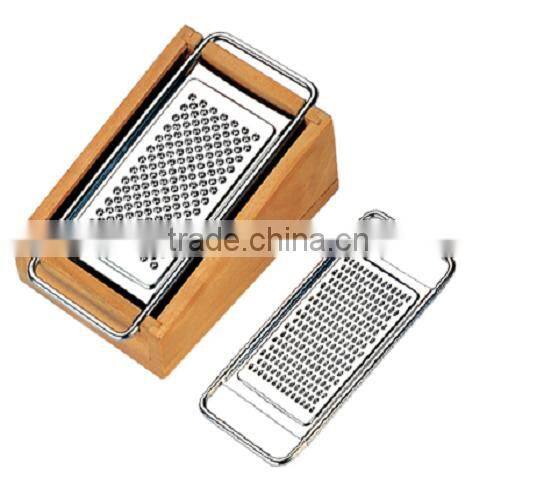 538-61A 304 Grater With Wooden Box