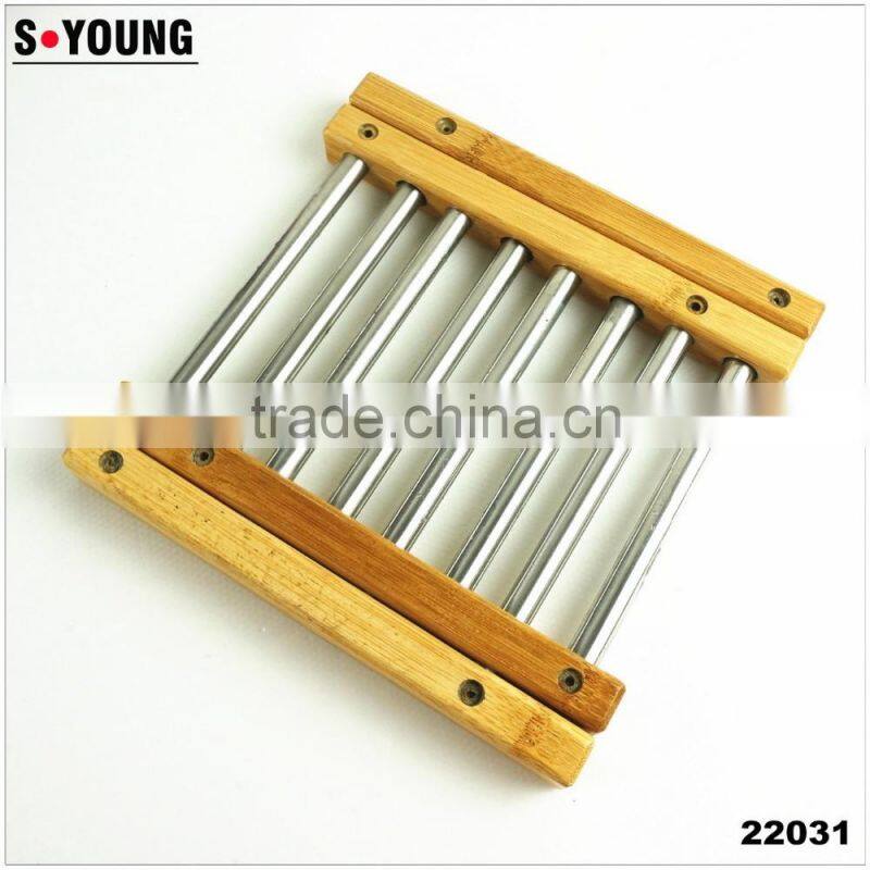22031 Ajustable bamboo pot holder