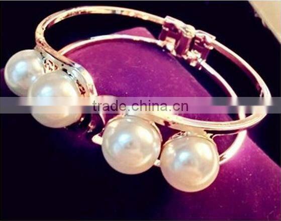 2017 hot sell wholesale Fashion jewelry pearl bracelet