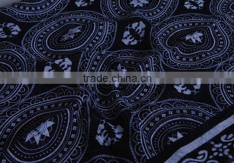 Wholesale Black Flower Printing Muslim Women Head Scarf with Tassels