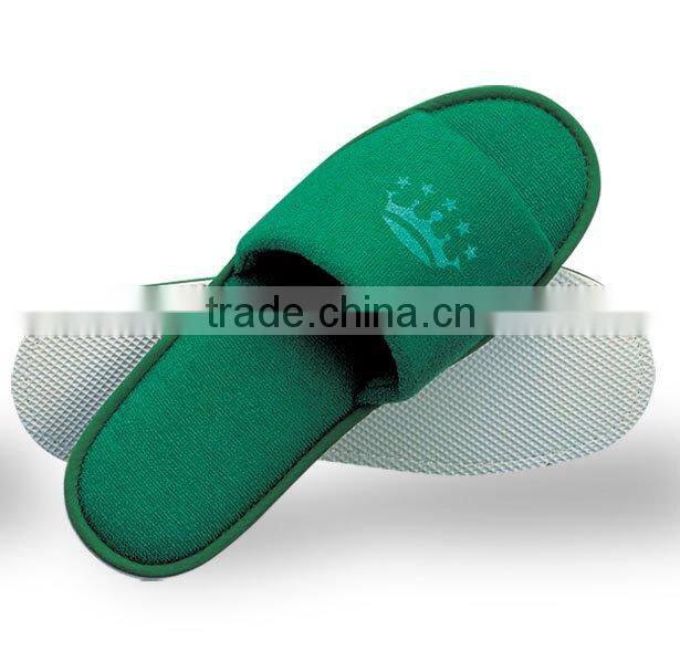 Specializing in the production of hotel slippers, disposable slippers