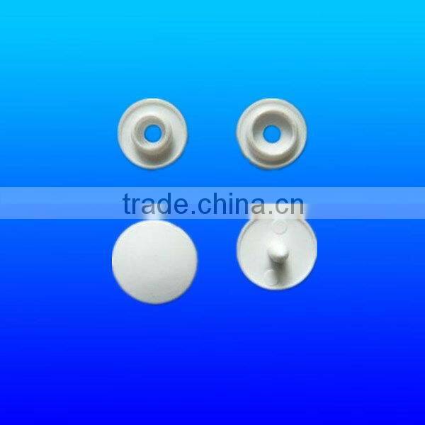 Plastic snap fastener