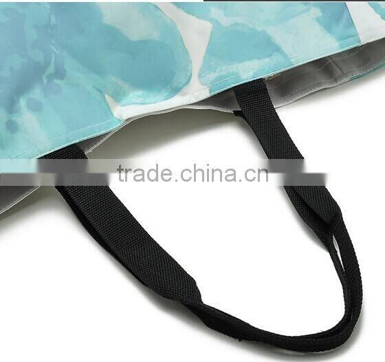 2016 fashion and beautiful large capacity waterproof hand bag