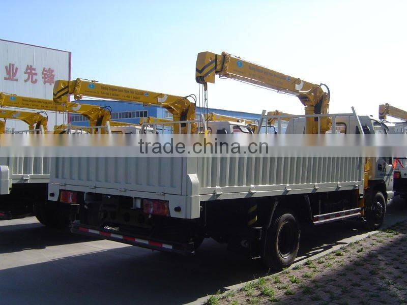 3.2T crane truck