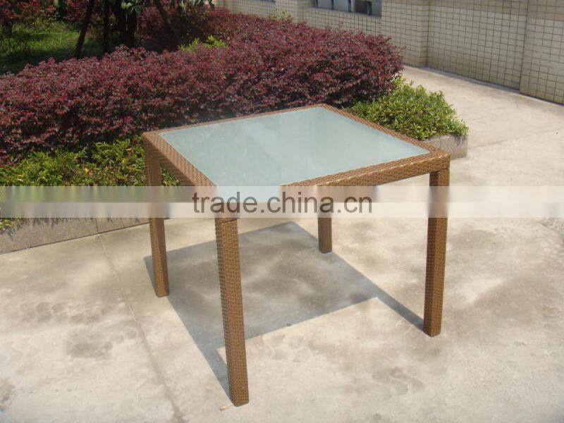 Great Nice Garden Chair And Table For Courtyard Life