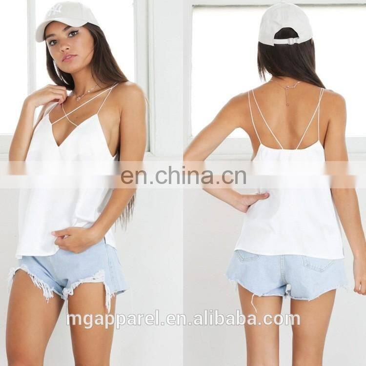 2017 Latest design girls top fashion white halter neck tops