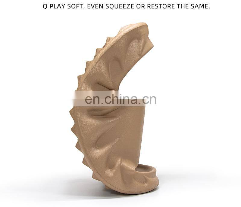 Factory direct sale Christmas high-quality home slippers all-match trend indoor custom ladies and men's slippers