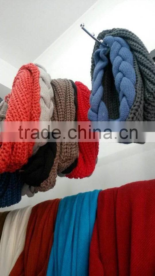 New Arrival Thick Warm Keeping Knitting Twisted Circle Loop Scarf Fashion