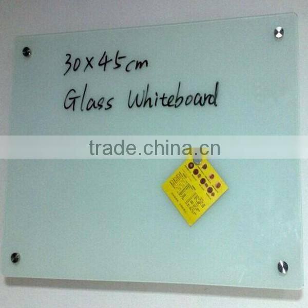 Non-glare magnetic glass whiteboard with magnets
